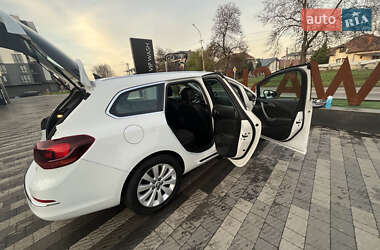 Універсал Opel Astra 2012 в Ужгороді