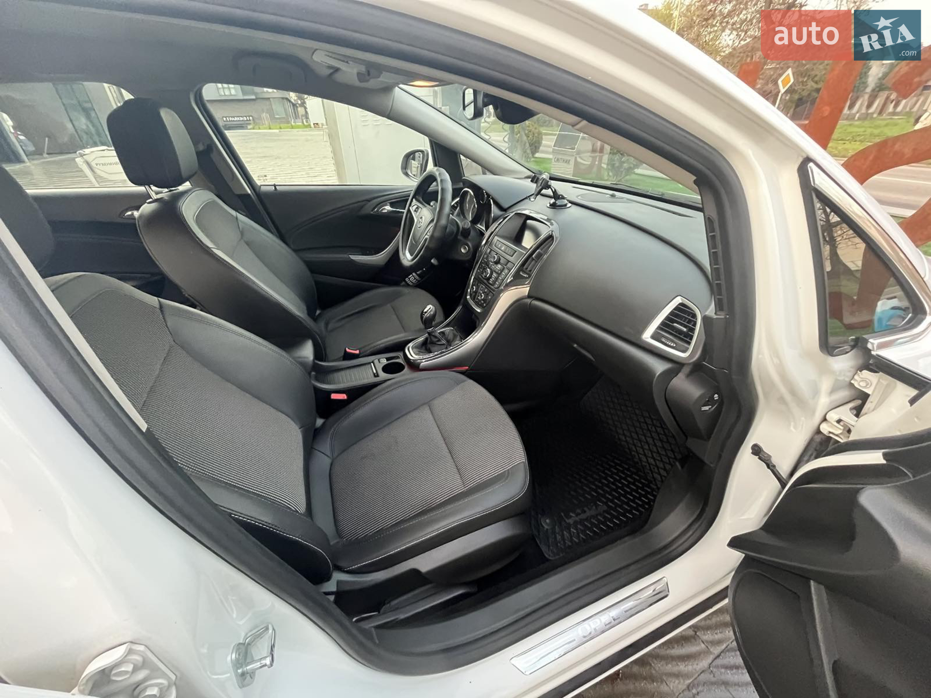 2012 Opel Astra - мініатюра 9
