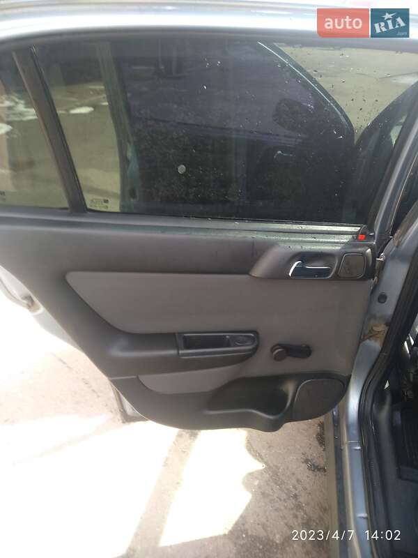 Седан Opel Astra 2006 в Харькове