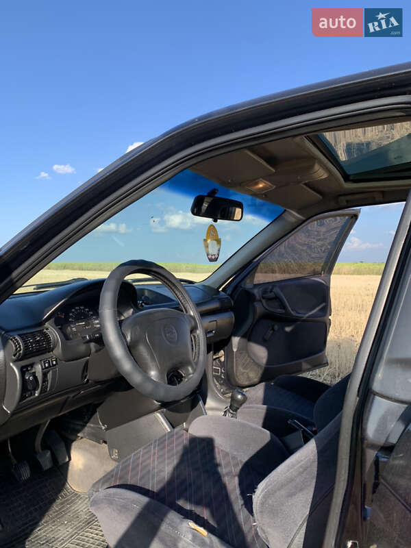 Хэтчбек Opel Astra 1997 в Коломые фото 6 Хэтчбек Opel Astra 1997 в Коломые