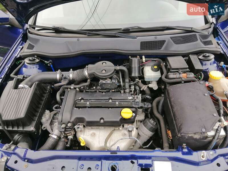 Хэтчбек Opel Astra 2002 в Одессе