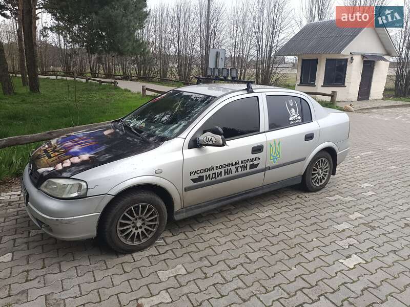 Седан Opel Astra 2002 в Києві