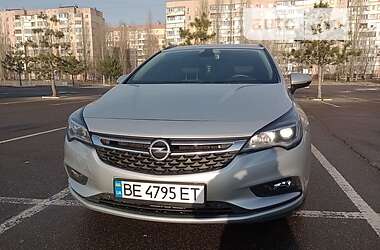 Универсал Opel Astra 2017 в Николаеве