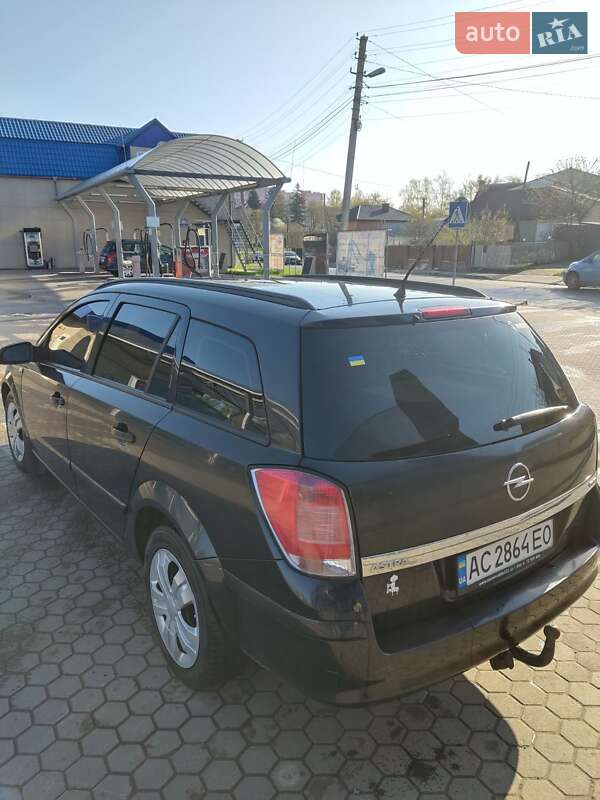 Универсал Opel Astra 2008 в Луцке