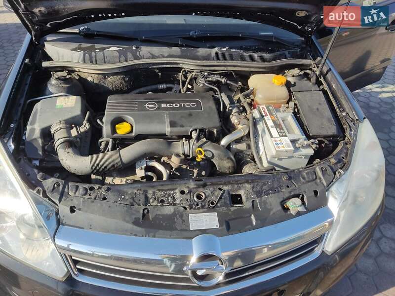 Универсал Opel Astra 2008 в Луцке