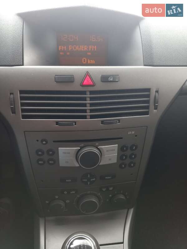 Универсал Opel Astra 2006 в Сумах