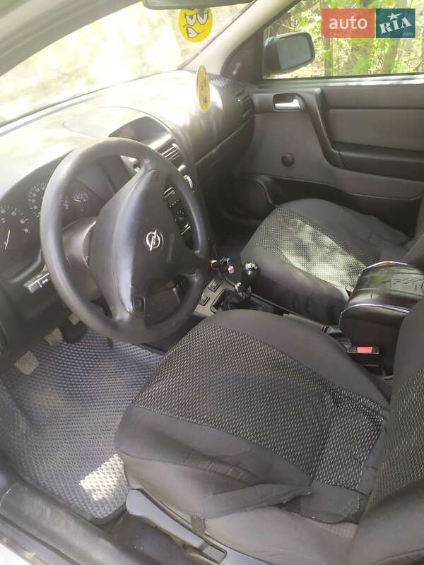 Седан Opel Astra 2007 в Радомышле