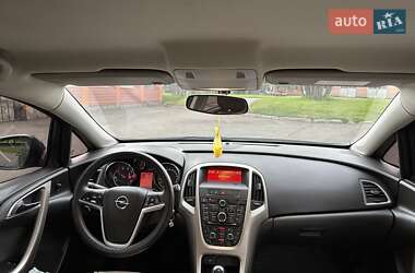 Универсал Opel Astra 2012 в 