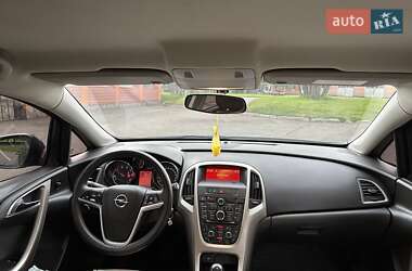 Универсал Opel Astra 2012 в Полтаве