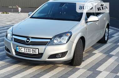 Универсал Opel Astra 2010 в Львове