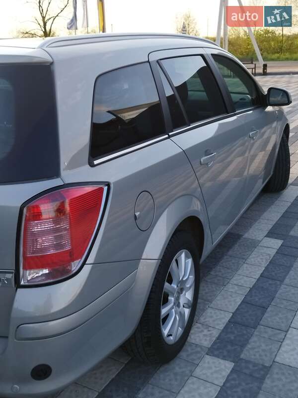 Универсал Opel Astra 2010 в Львове фото 25 Универсал Opel Astra 2010 в Львове