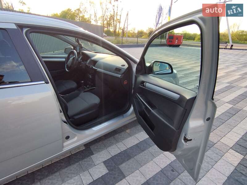Универсал Opel Astra 2010 в Львове фото 40 Универсал Opel Astra 2010 в Львове