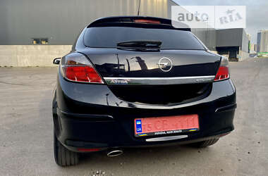 Купе Opel Astra 2006 в Киеве