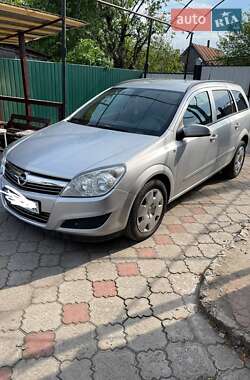 Универсал Opel Astra 2007 в Ахтырке