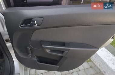 Универсал Opel Astra 2006 в 