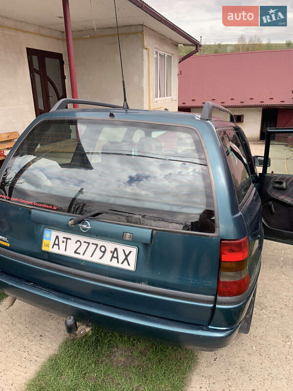 Универсал Opel Astra 1998 в Бучаче
