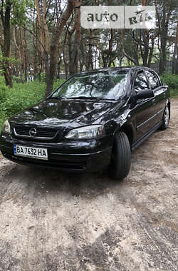 Седан Opel Astra 2006 в Кропивницком