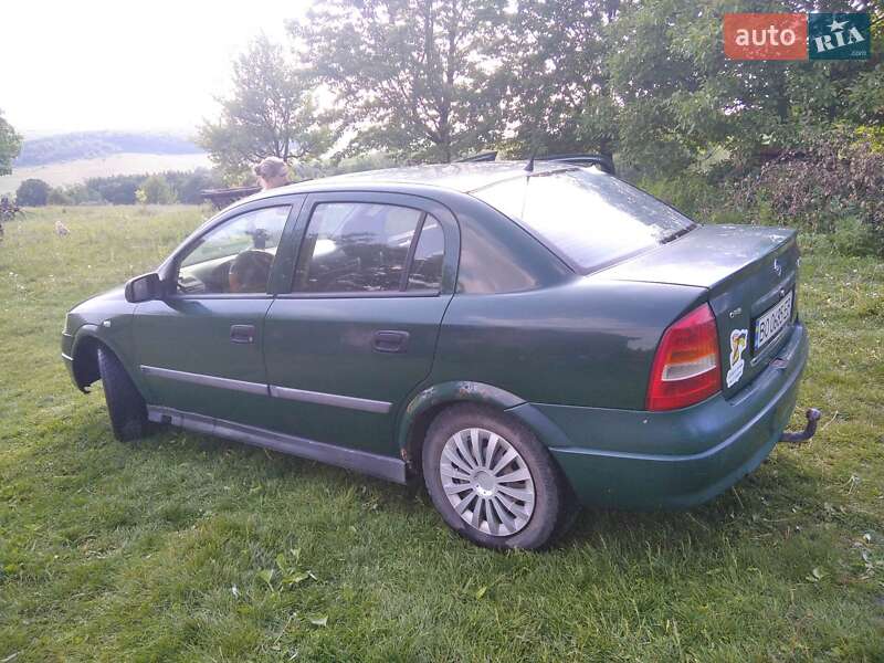 Седан Opel Astra 1999 в Бродах