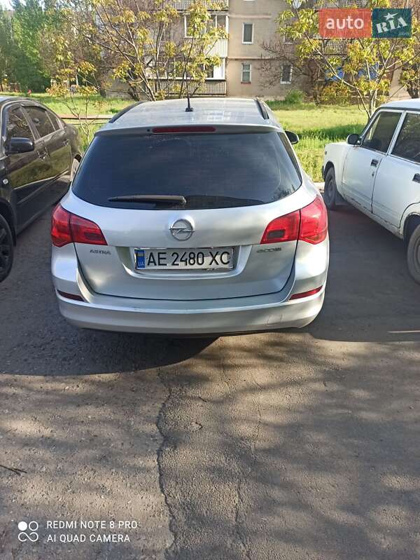 Універсал Opel Astra 2011 в Покровську
