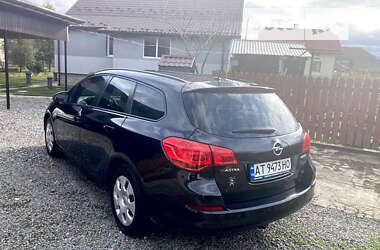 Универсал Opel Astra 2011 в 