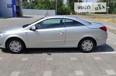 Кабриолет Opel Astra 2008 в Черкассах