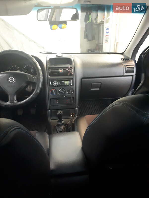 Седан Opel Astra 2008 в Києві