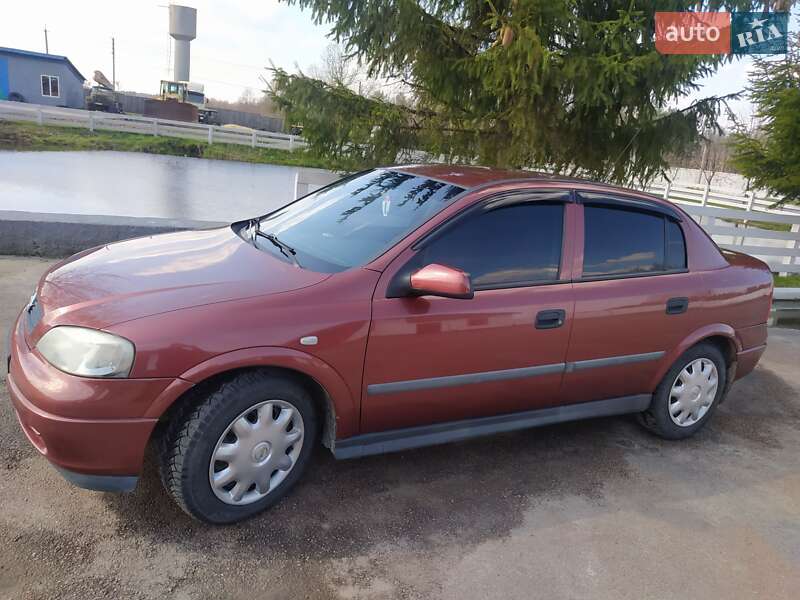Седан Opel Astra 2001 в Звягеле