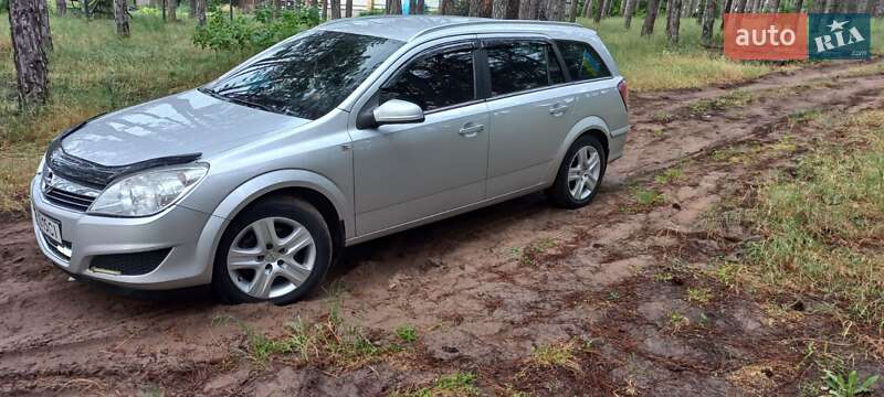 Универсал Opel Astra 2009 в Николаеве