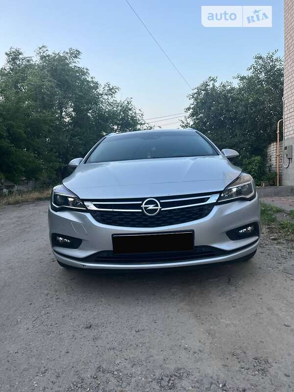 Универсал Opel Astra 2016 в Николаеве