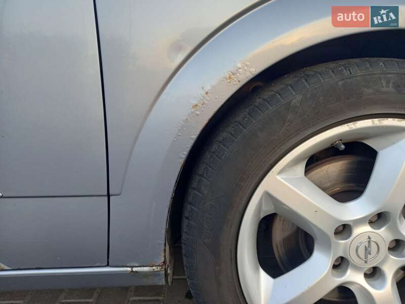 Универсал Opel Astra 2005 в Днепре