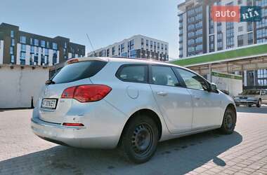 Универсал Opel Astra 2012 в 