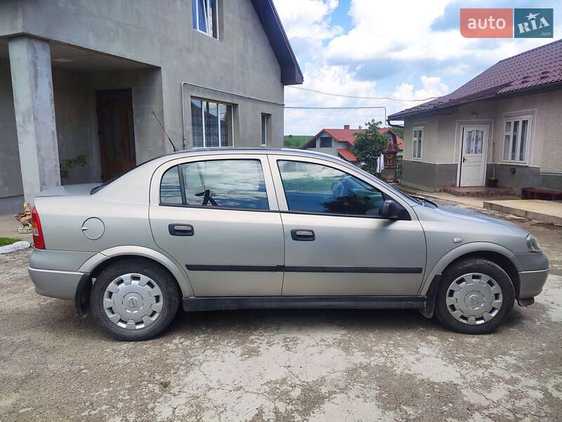 Opel Astra 2008