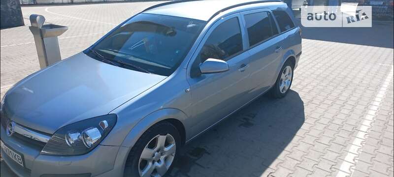 Універсал Opel Astra 2006 в Харкові