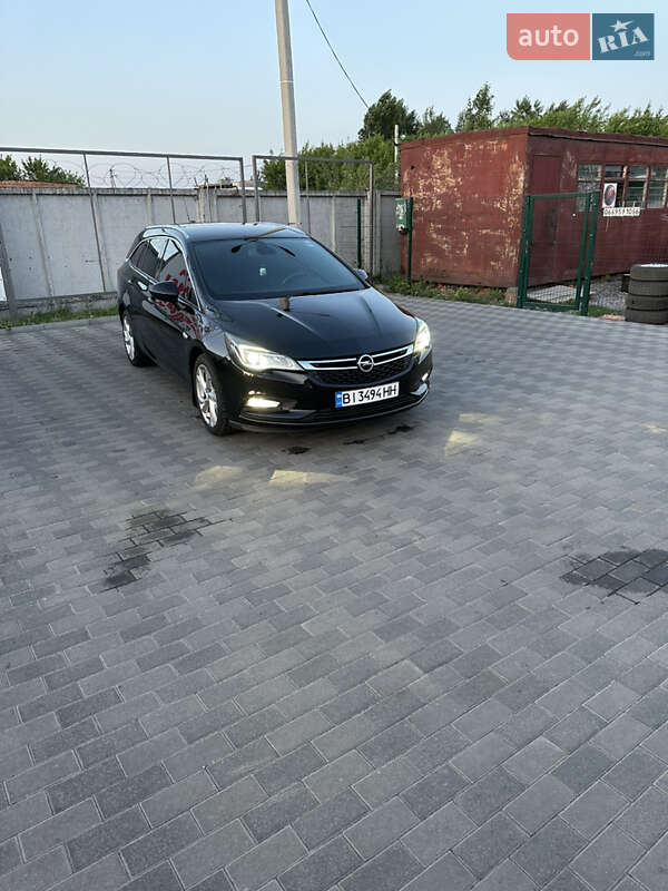 Универсал Opel Astra 2017 в Лубнах