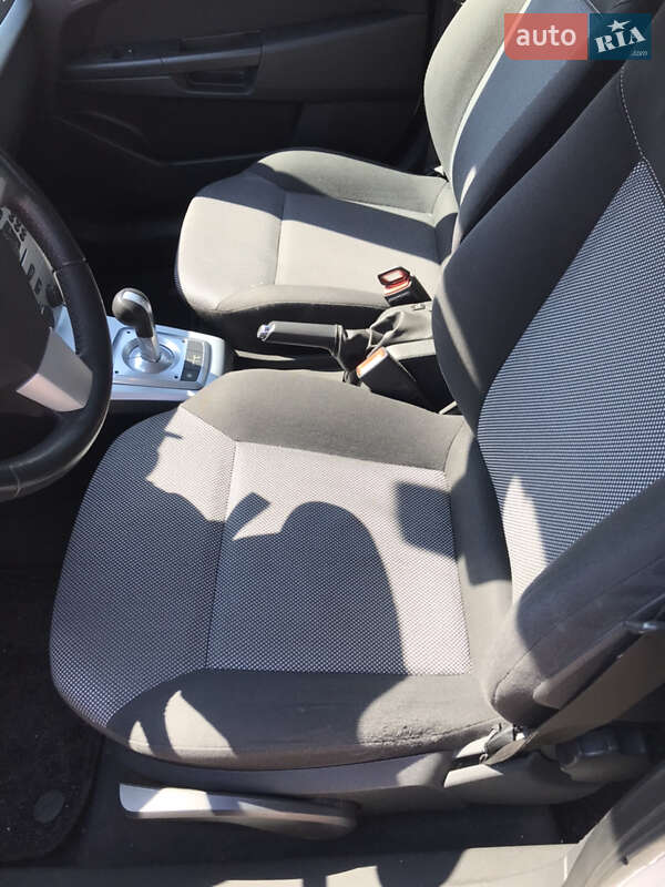 Хэтчбек Opel Astra 2009 в Горишних Плавнях