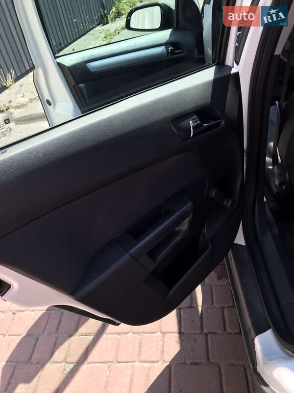 Хэтчбек Opel Astra 2009 в Горишних Плавнях