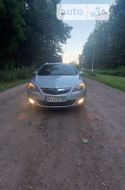 Универсал Opel Astra 2011 в Сумах