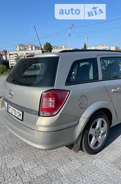 Універсал Opel Astra 2009 в Львові