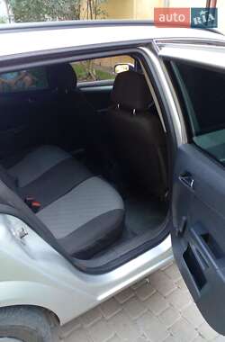 Универсал Opel Astra 2009 в 