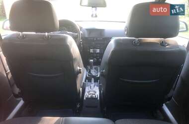 Универсал Opel Astra 2010 в 