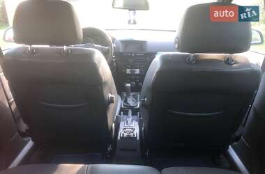 Универсал Opel Astra 2010 в Луцке