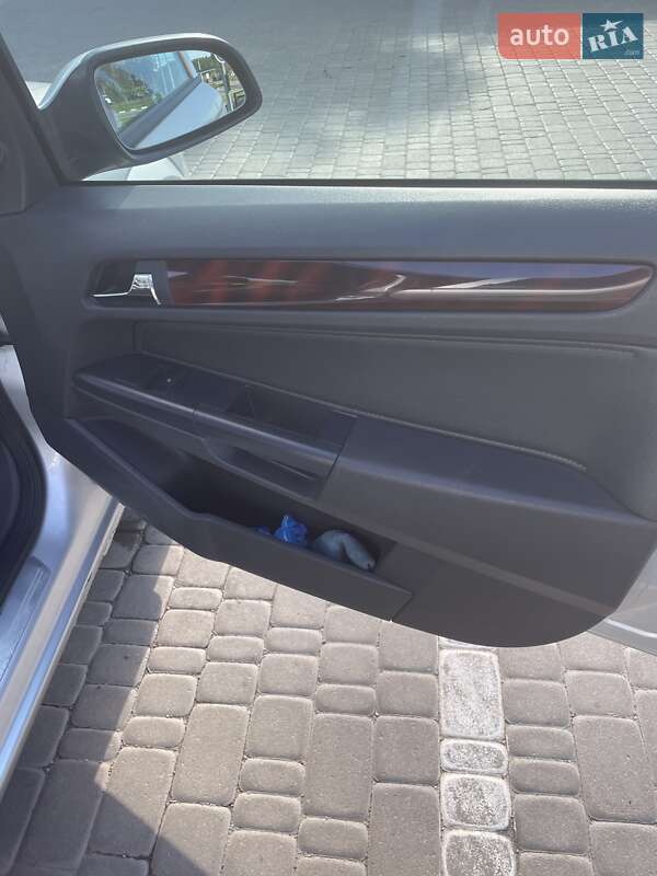 Універсал Opel Astra 2006 в Харкові