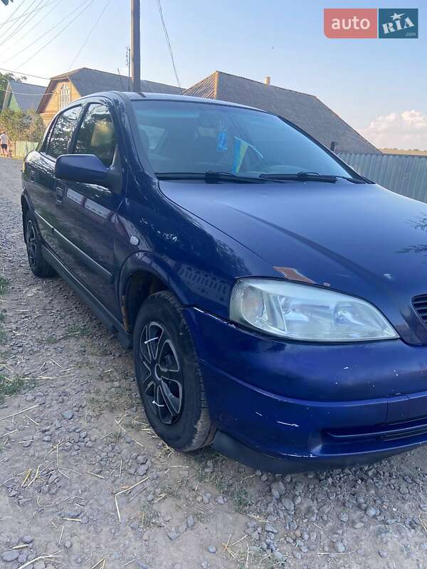 Хэтчбек Opel Astra 2004 в Бершади