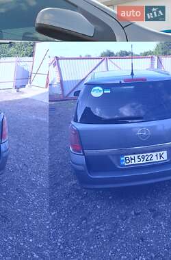 Універсал Opel Astra 2004 в Києві