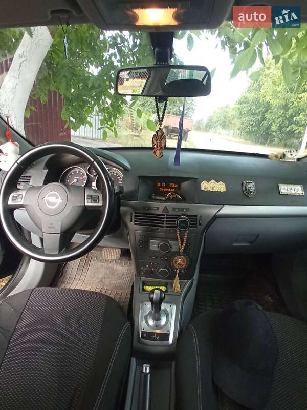 Универсал Opel Astra 2004 в Днепре