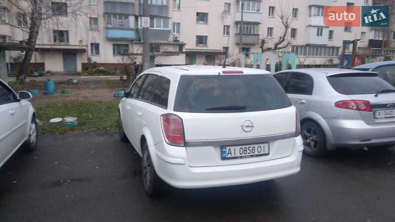 Універсал Opel Astra 2010 в Києві
