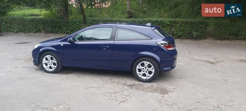 Купе Opel Astra 2008 в Тернополі