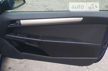 Купе Opel Astra 2008 в Тернополе