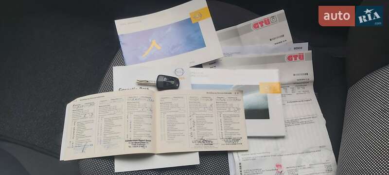 Купе Opel Astra 2008 в Тернополі