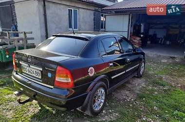 Седан Opel Astra 2006 в Чорткові